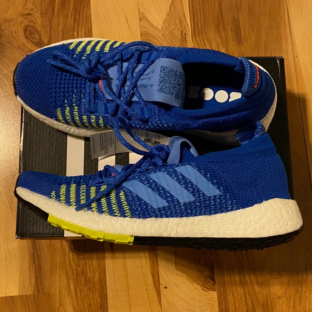 Adidas Pulseboost HD Junior. NIB. Sz. 5.5